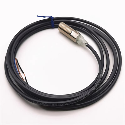 E2EM-X2C1-M1 OMS Sensor de Proximidad Inductiva La elección ideal para la detección industrial