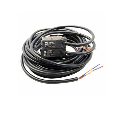 Obtenga resultados de detección precisos con el sensor fotoeléctrico E3Z-T81 2M BY OMC
