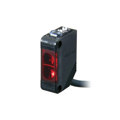 Actualice su maquinaria con el sensor fotoeléctrico E3Z-T61A 2M BY OMC