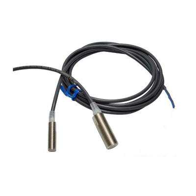 Sensores de proximidad inductivos de grado industrial E2E-X7D1-N 2M para una detección precisa