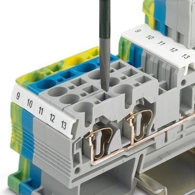 Para las aplicaciones eléctricas, el destornillador profesional SF-SL 0 6X3 5-100 S-VDE 1212587