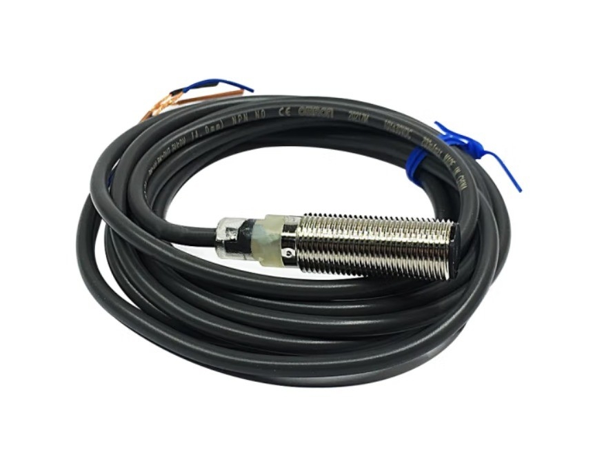 Sensor de proximidad inductiva OMS de larga duración E2B-S08KS02-WP-B1 2M para maquinaria industrial